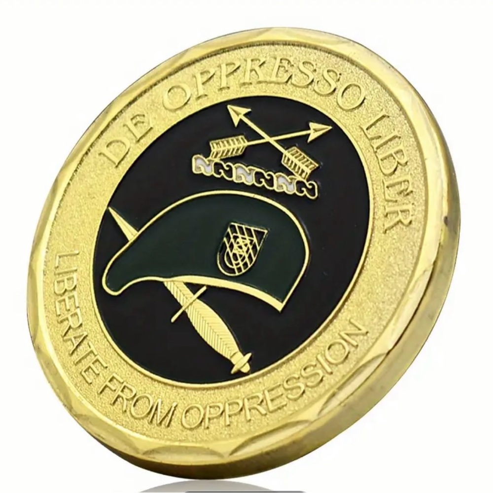 💐 green beret challenge coin gold tone